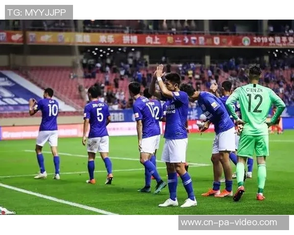 申花足球崛起之路:从历史辉煌到现代挑战的全景回顾与展望 申花足球崛起之路:从历史辉煌到现代挑战的全景回顾与展望